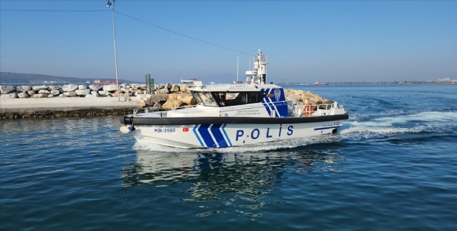Aliağa'da polis devriye botu hizmete girdi