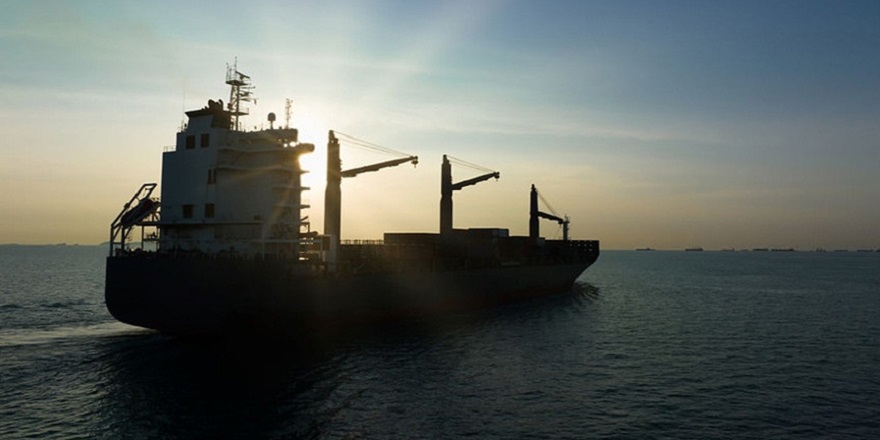 Yemen Ordusu: İran'dan Kaçak Yük Taşıyan Gemi Ele Geçirildi