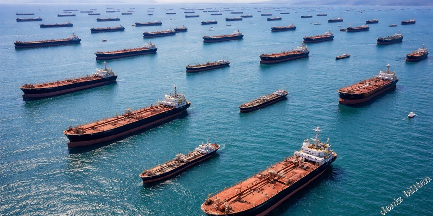 Hürmüz'de 1900 Gemi Açıkta Mahsur