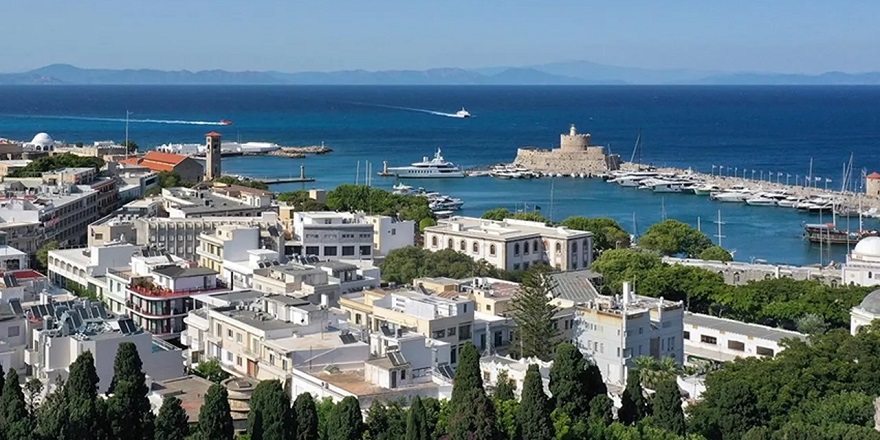 12 Ada İçin Ekspres Vize Kararı: Süre 1 Yıl Daha Uzadı