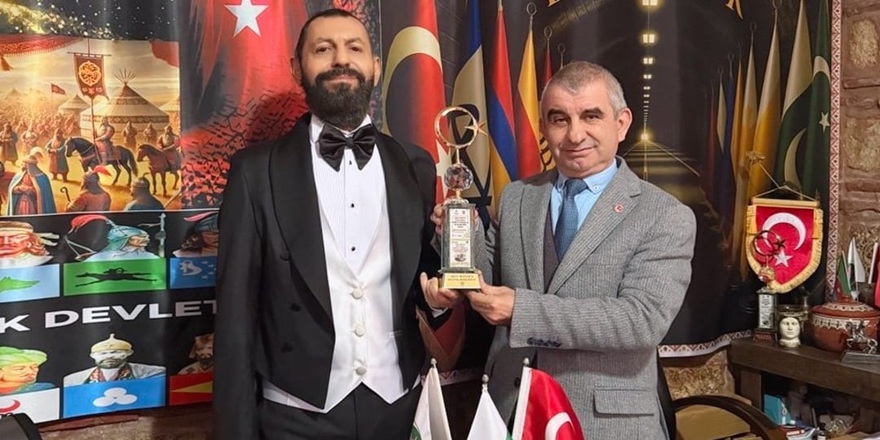 Dünyaca Ünlü Yazar Akif Manaf’a BULTÜRK Barış Ödülü  