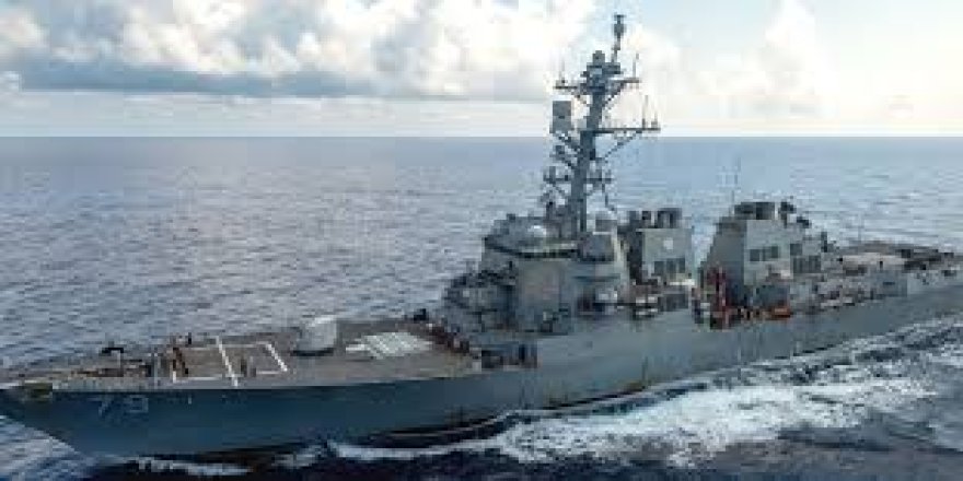 İran: ABD'nin Amfibi Hücum Gemisi Füze Saldırılarıyla Hedef Alındı