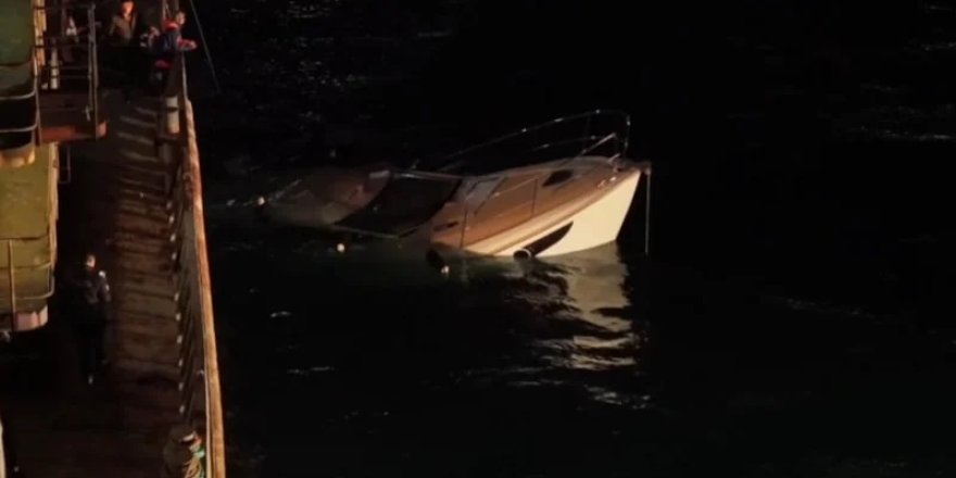 Üsküdar'da Gemiye Çarpan Teknedeki 5 Kişi Kurtarıldı