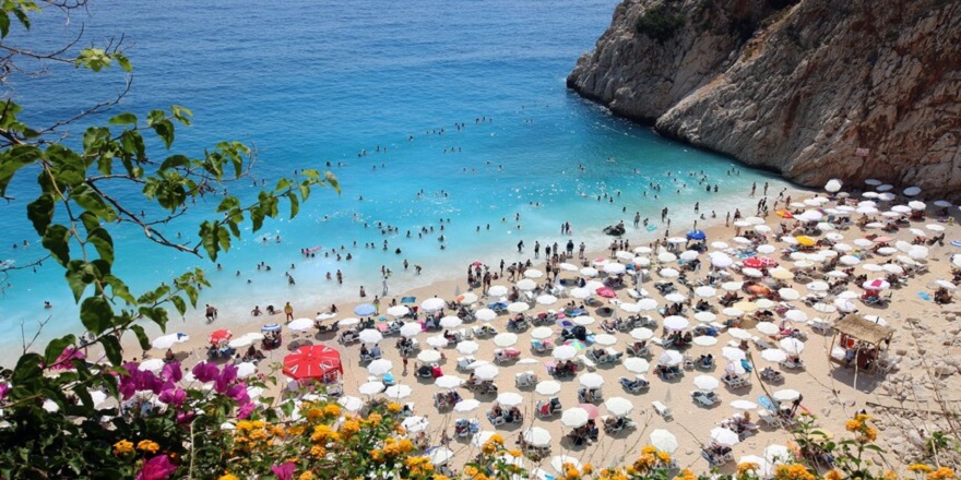 Antalya'da "Dumansız Plaj" Uygulaması Başlatıldı