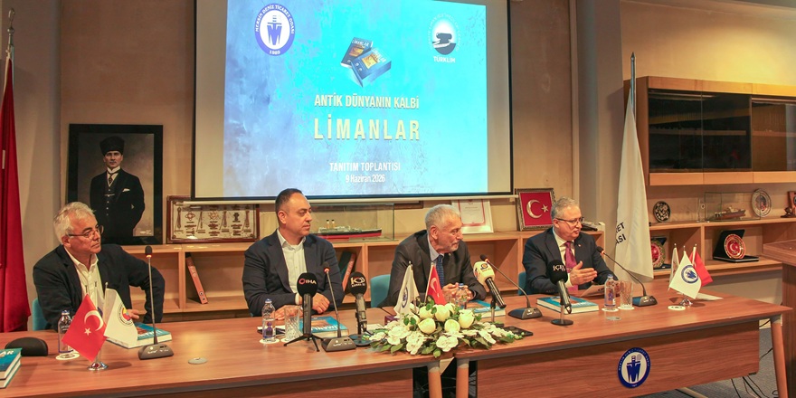 “Antik Dünyanın Kalbi: Limanlar" Okurla Buluştu