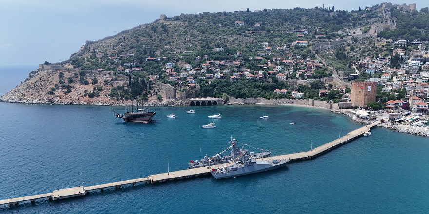 "TCG Tarsus" ve "TCG İmbat" Alanya'da Ziyarete Açıldı