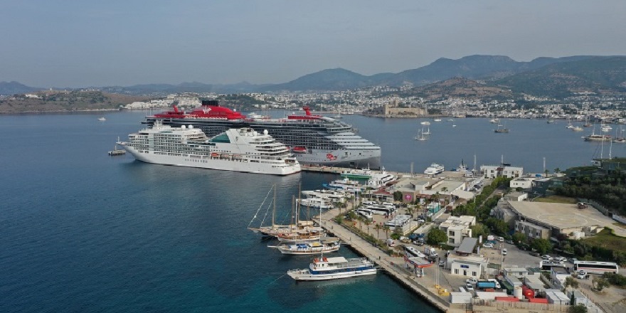 Resilient Lady, Bodrum Cruise Port’a demir attı