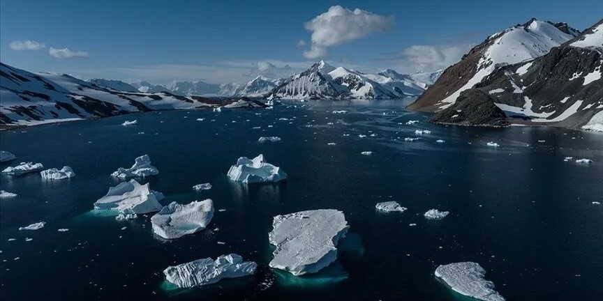"Buzlar kıtası" Antarktika, erimeye devam ediyor