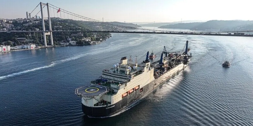Boğaz'dan Geçen Gemi Sayısı Azaldı, Taşınan Yük Arttı