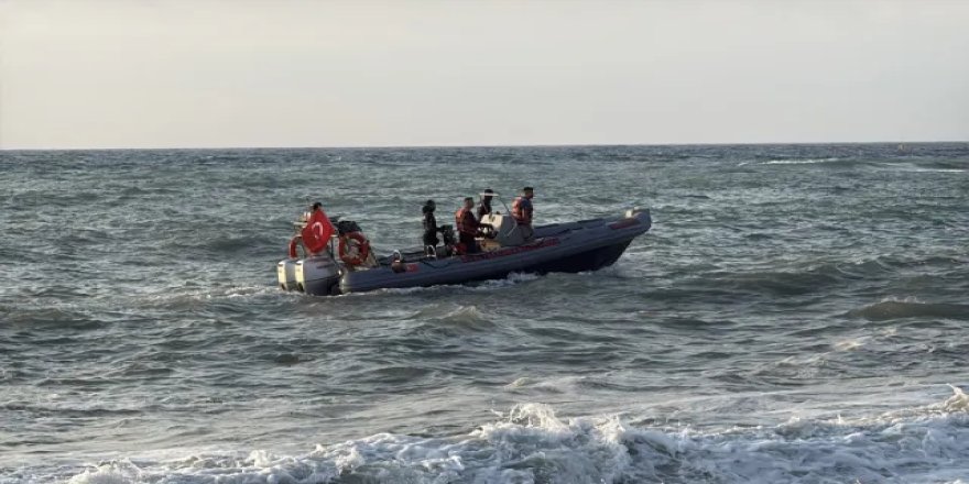 Zonguldak'ta Denizde Kaybolan Çocuğu Arama Çalışmaları Sürüyor