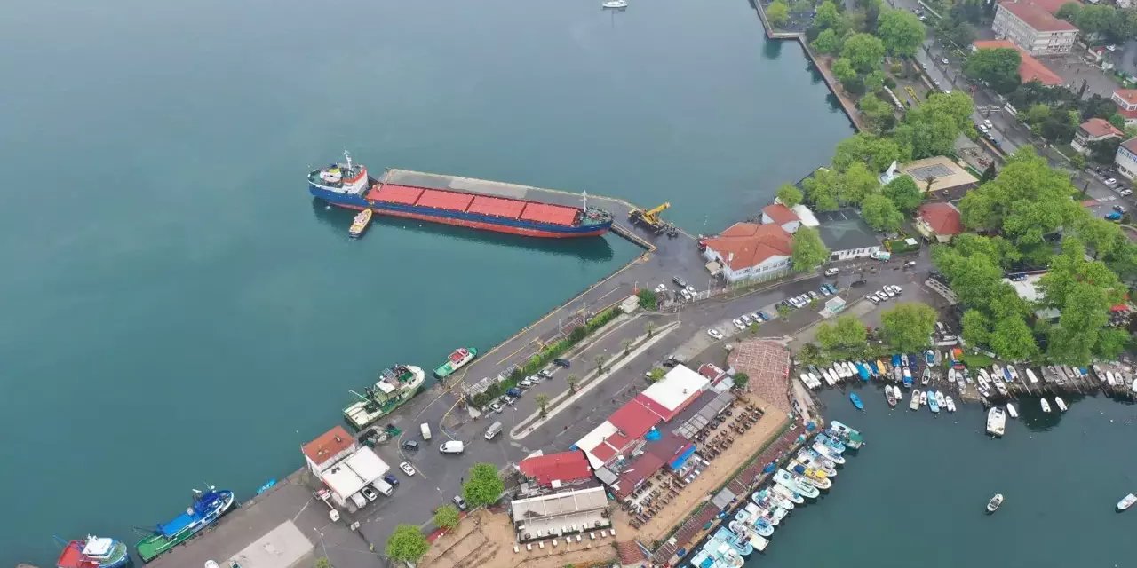 Bozhane Limanı'na gemi yanaşma izni verildi