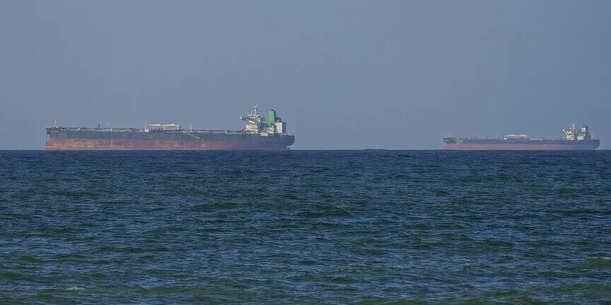 Hürmüz Boğazı'nda İki Tanker Hedef Alındı, BAE'den İran'a Çağrı