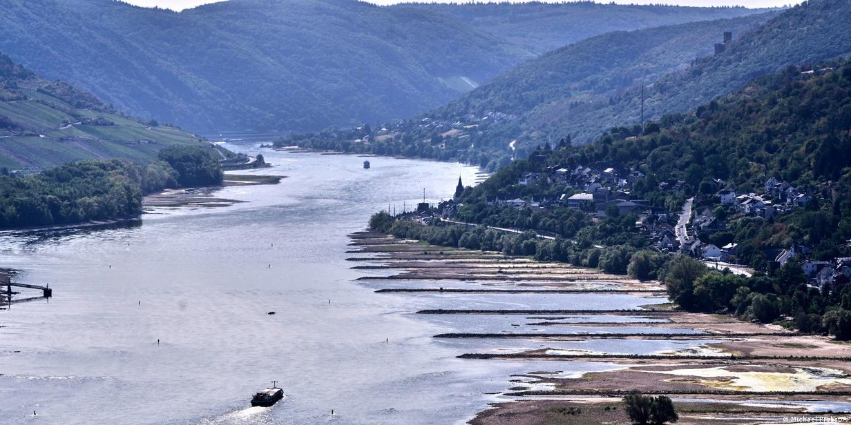 Ren Nehri'nde Su Seviyesi Yükseldi Ancak Lojistik Kriz Sürüyor