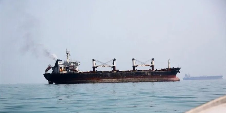 Hürmüz Boğazı’nda Ticari Gemilerin Bekleyişi Sürüyor