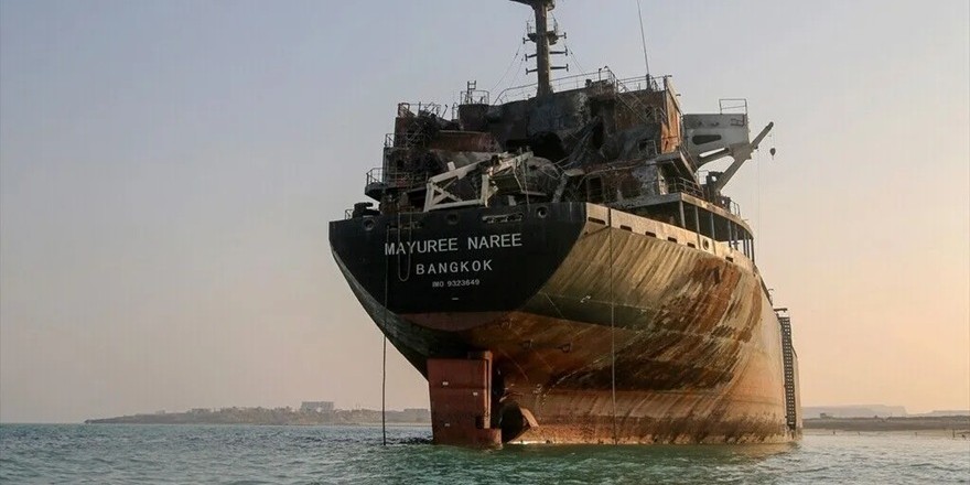Mayuree Naree Enkazı Keşm Kıyısında Tehlike Yaratıyor