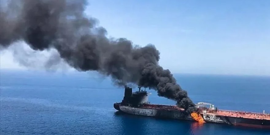 Umman'da Vurulan Petrol Tankerindeki 23 Mürettebat Tahliye Edildi