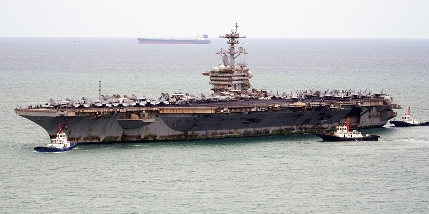 USS Abraham Lincoln’da 8 Denizci İntihara Teşebbüs Etti