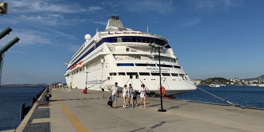 Astoria Grande Bodrum'a Demirledi
