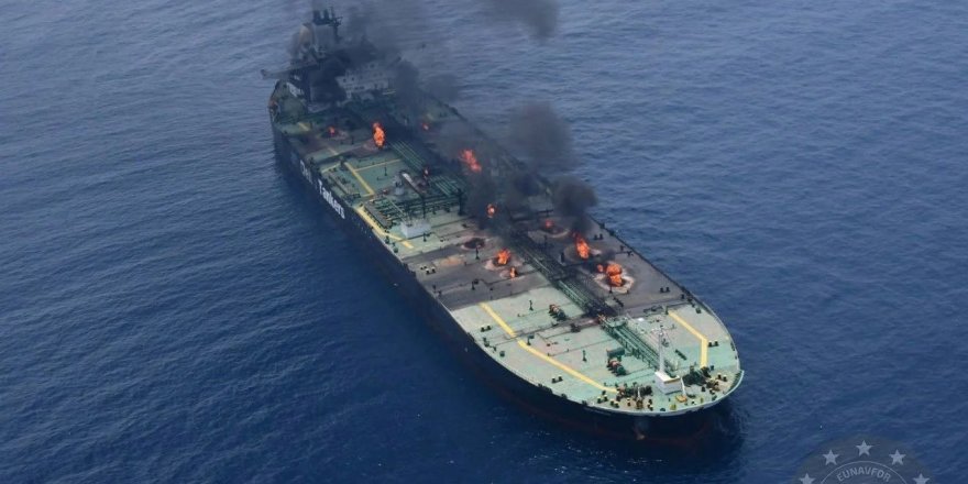 Hürmüz Boğazı'nda Saldırılara Rağmen Petrol İhracatı Savaş Öncesini Solladı