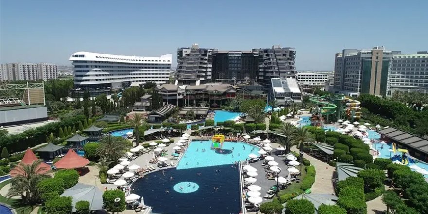 Marmaris'e "MSC Divina" Kruvaziyeriyle 3 Bin 705 Turist Geldi