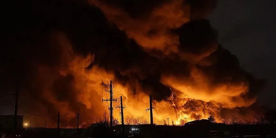 Greenpeace'ten Karadeniz'deki Tanker Saldırısı Sonrası Petrol Sızıntısı Uyarısı