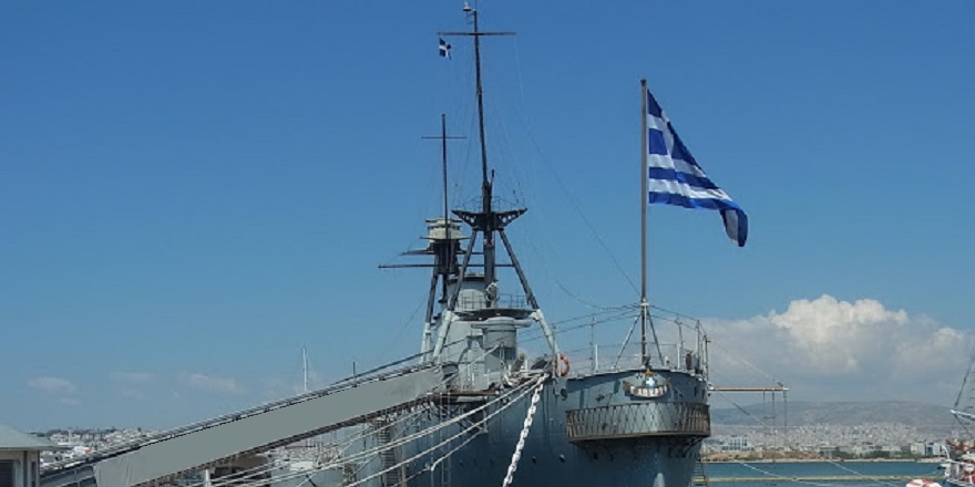 Yunan armatör, Yunan donanmasına gemi bağışlayacak