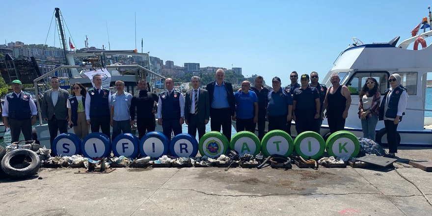 Kozlu Limanı'nda çevre farkındalığı sağlamak için dip temizliği yapıldı