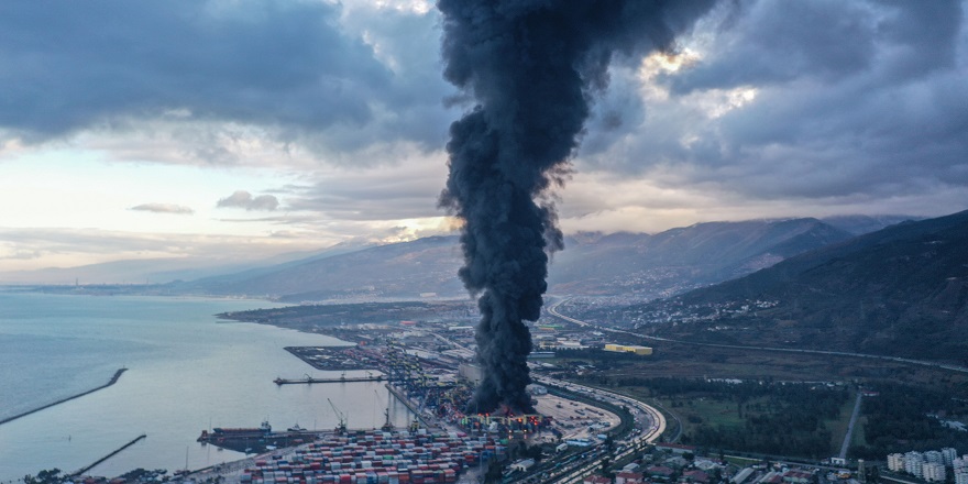 İskenderun Limanı'ndaki yangın kontrol altına alındı