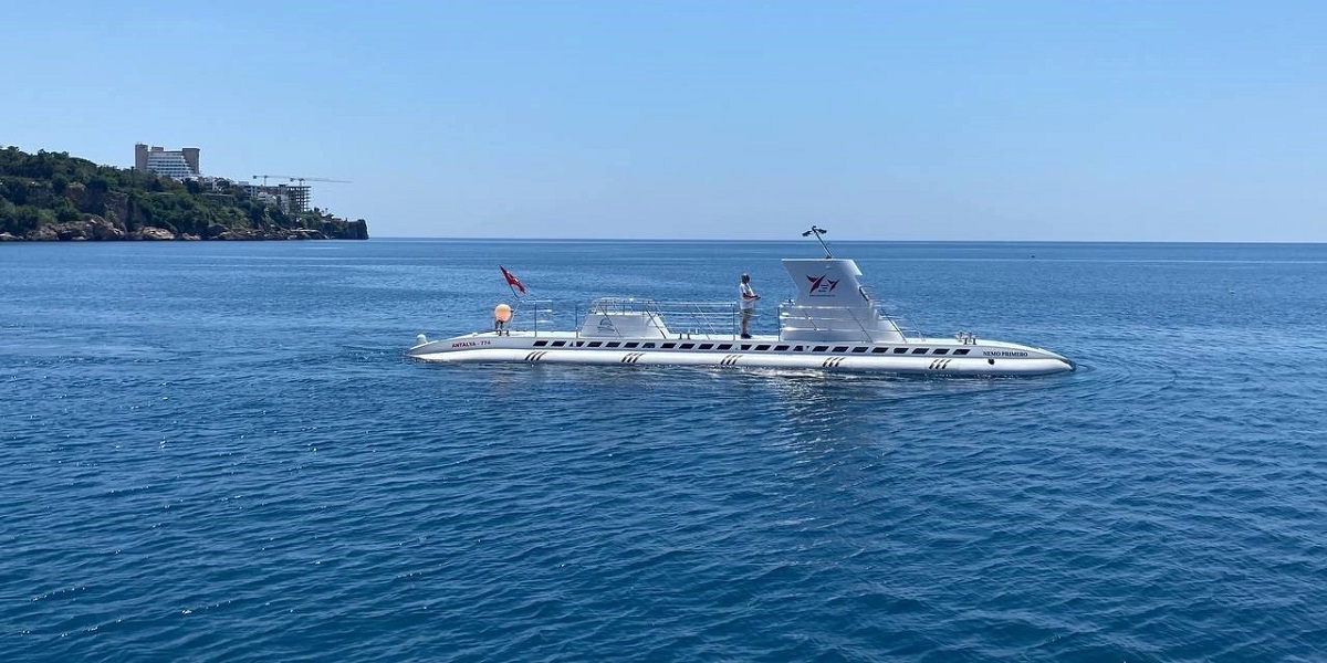 St Didier batığına denizaltı ile turistik dalışlar devam ediyor
