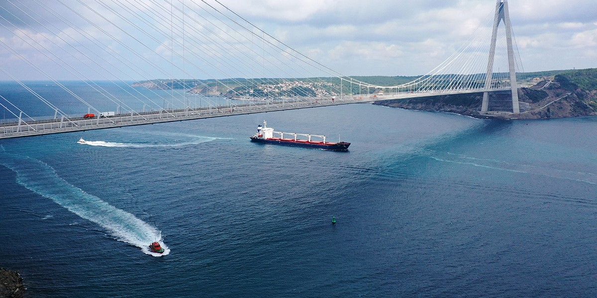 Gemilerin İstanbul Boğazı'na saldığı emisyonlar hesaplanacak