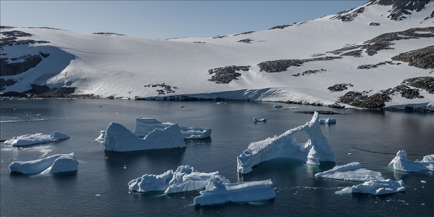 Buzulların erimesi Türkiye'yi çevreleyen denizlerdeki su seviyesini yükseltiyor