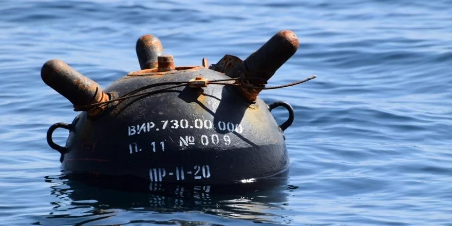 Türk bayraklı kargo gemisi Karadeniz'de mayına çarptı