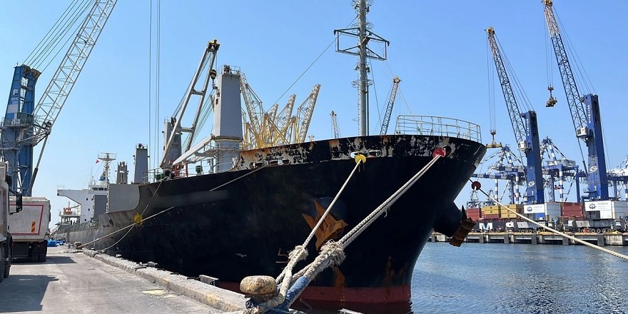 Ambarlı Limanı'nda tonlarca kaçak akaryakıt ele geçirildi