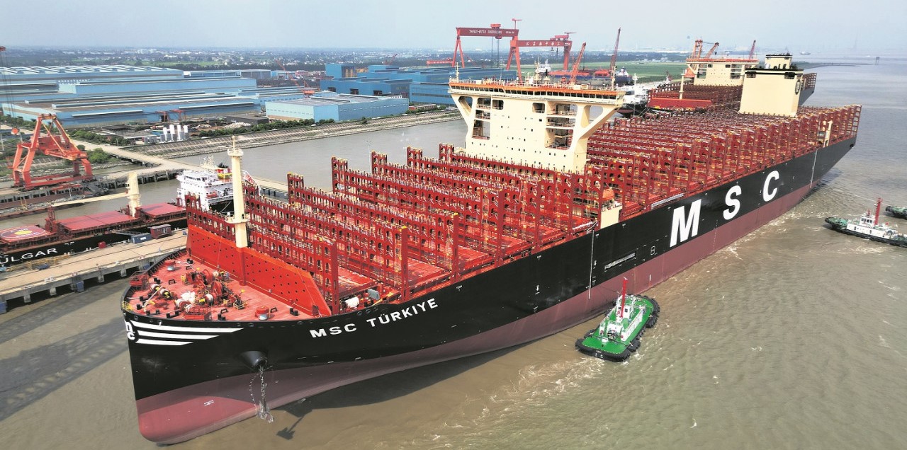 En fazla konteyner taşıma kapasitesine sahip gemiye "Türkiye" adı verildi