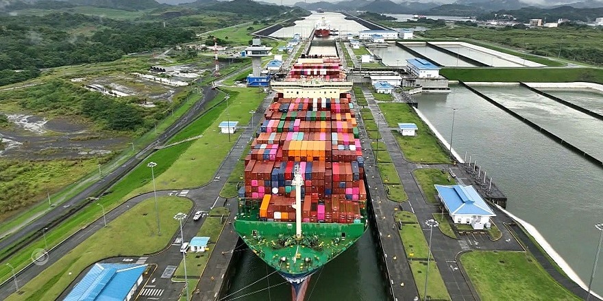 Panama Kanalı’nda gemi geçişleri karaborsaya düştü