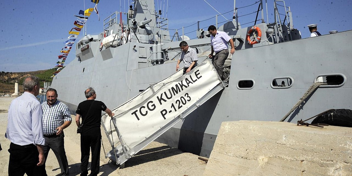 TCG Kumkale gemisi Lapseki'de ziyarete açıldı