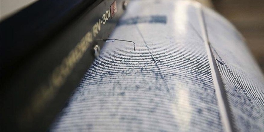 Van Gölü'nde 4,7 büyüklüğünde deprem