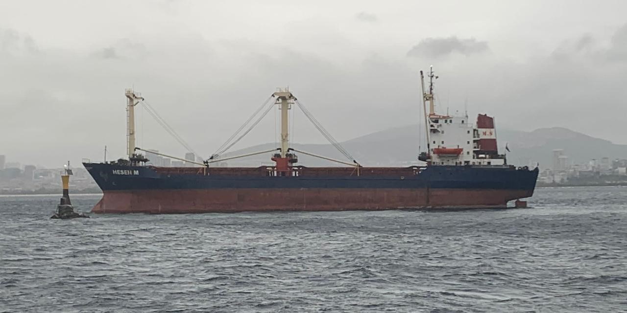 Komoros bayraklı kuru yük gemisi karaya oturdu