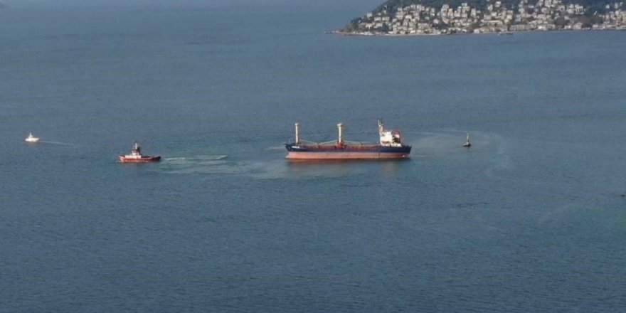 Maltepe'de karaya oturan Komoros bayraklı kargo gemisi kurtarıldı
