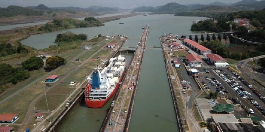 Panama Kanalı'ndan gemi geçiş sayısının azaltılacağı açıklandı