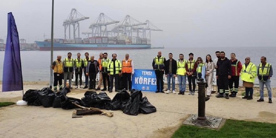 Körfez Belediyesi ve DP World Yarımca kıyı temizliği gerçekleştirdi