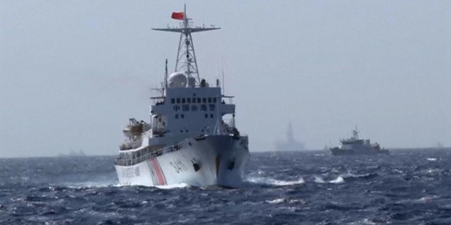 Filipinler'den gemilerine müdahale eden Çin'e tepki