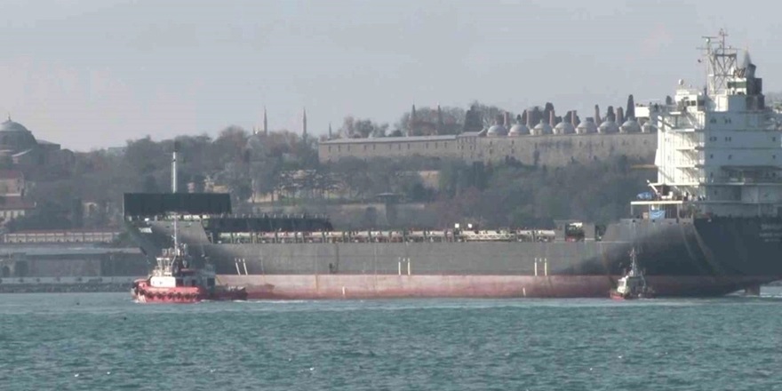 İran bandıralı gemi üçüncü yılın sonunda Haydarpaşa'dan ayrıldı