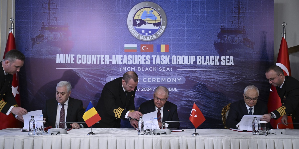 Karadeniz'de mayın tehlikesine karşı "Üçlü Girişim" mutabakatı imzalandı