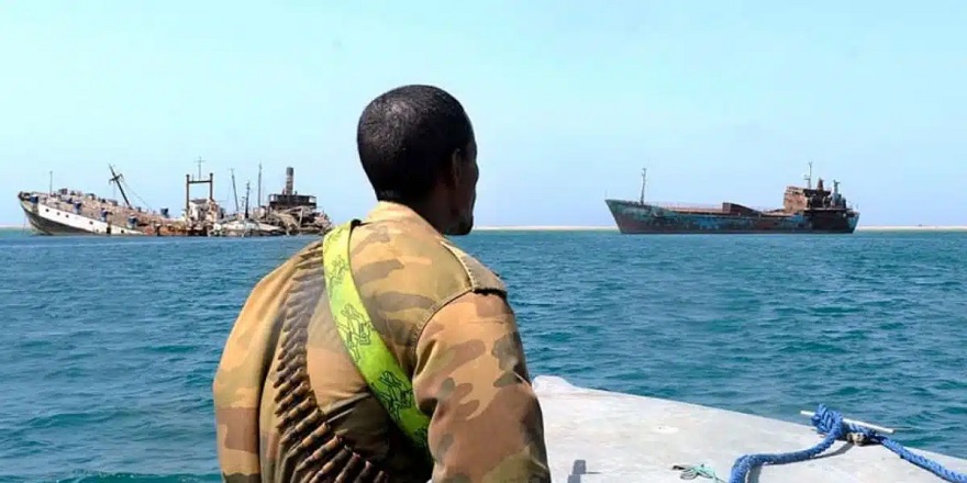 Sri Lanka'ya ait balıkçı gemisinin Somalili korsanlarca kaçırıldığı düşünülüyor