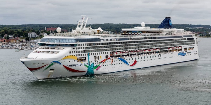 Mauritius, salgın riski nedeniyle Norveç yolcu gemisini limana yanaştırmadı