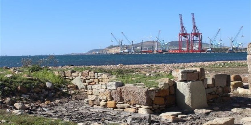 Kyme Antik Kenti sınırlarındaki limanın sit derecesi düşürüldü