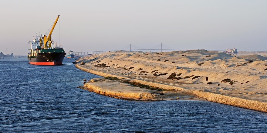 "Süveyş Kanalı'ndaki ticaret iki ayda yıllık yüzde 50 azaldı"