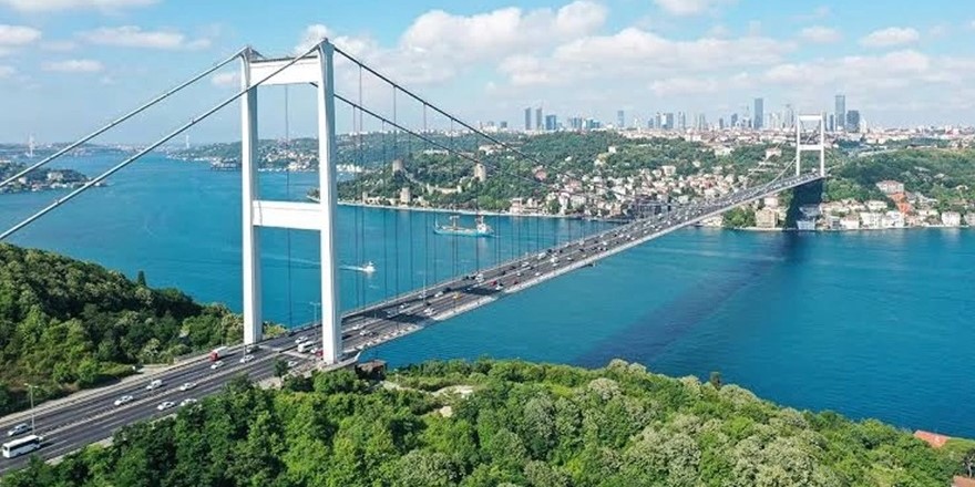 İstanbul Boğazı'nda gemi trafiği normale döndü