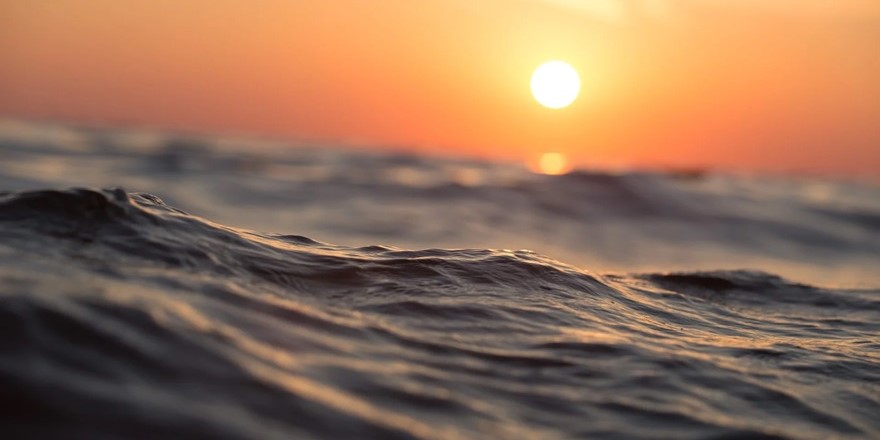 Bilim insanlarından ürkütücü bulgu: Okyanus yüzeyinin sıcaklığı tarihi rekora ulaştı